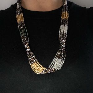 Bead necklace with earrings